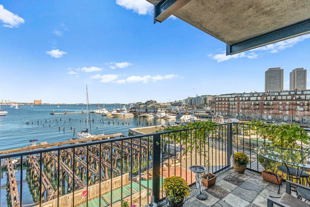 28 Atlantic Avenue - Photo 1