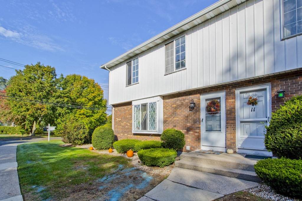 84 Fuller St - Photo 1