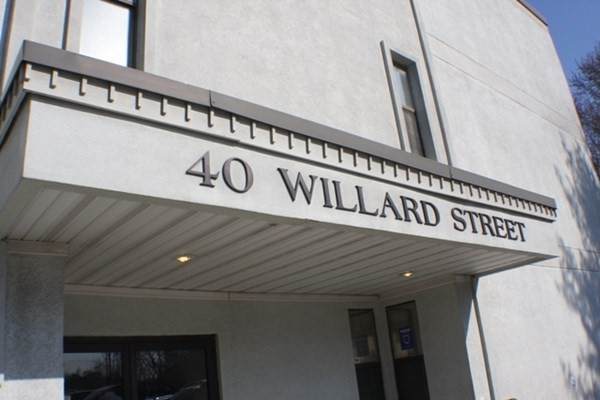 40 Willard Street - Photo 1
