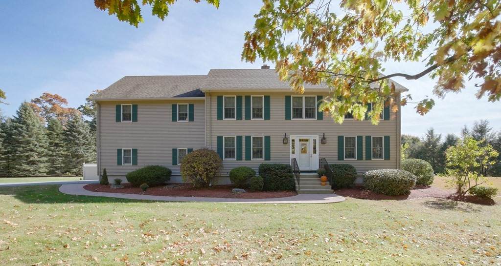 559 Boston Rd - Photo 1