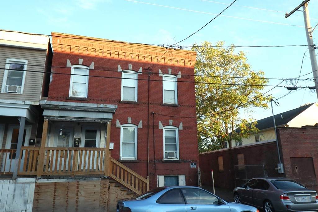 130-134 Center St - Photo 1