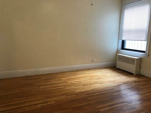 40 Carlton - Photo 1