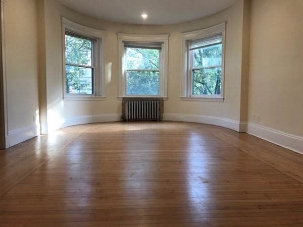 1110 Beacon - Photo 1