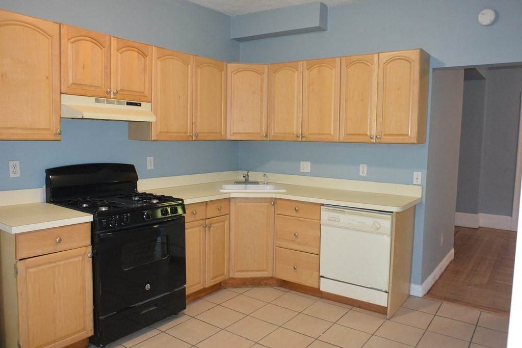 56 Ridgemont Ave - Photo 1