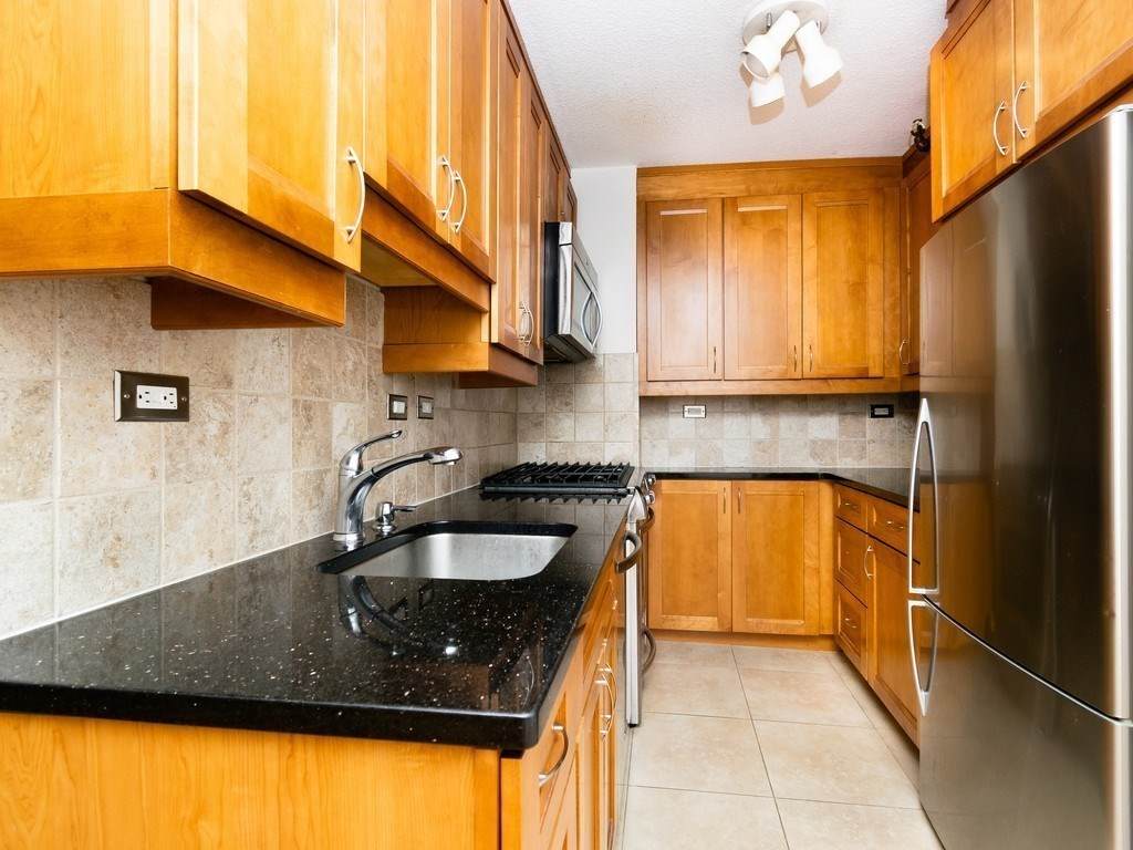151 Tremont St - Photo 1