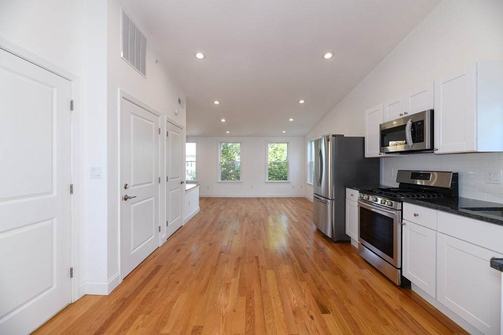 236 Havre Street - Photo 1
