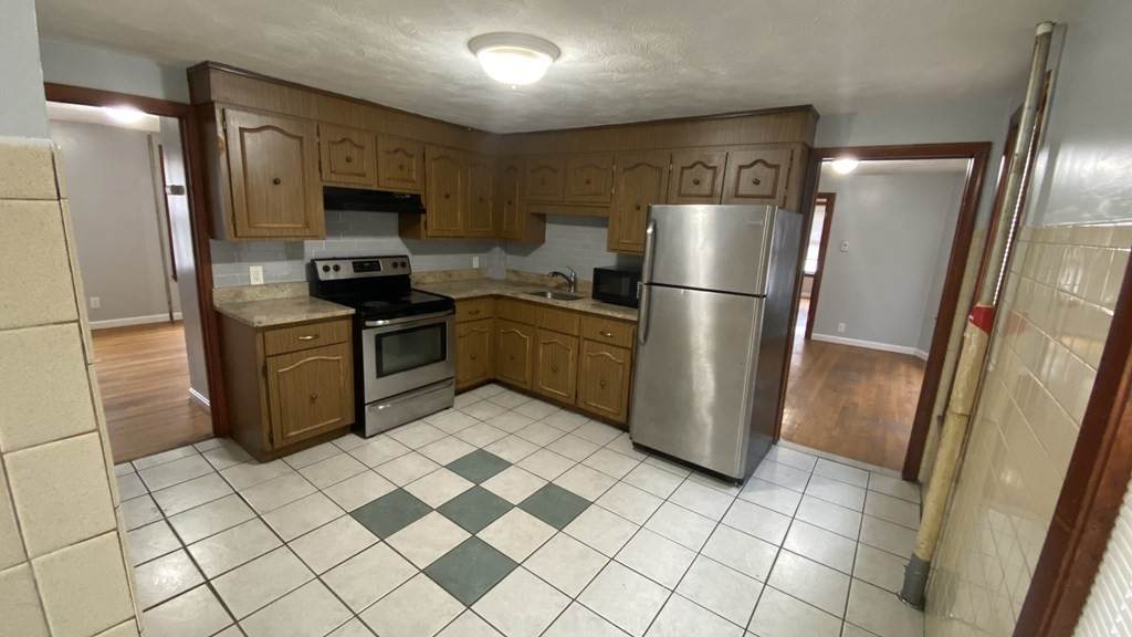 106 Vernal St - Photo 1