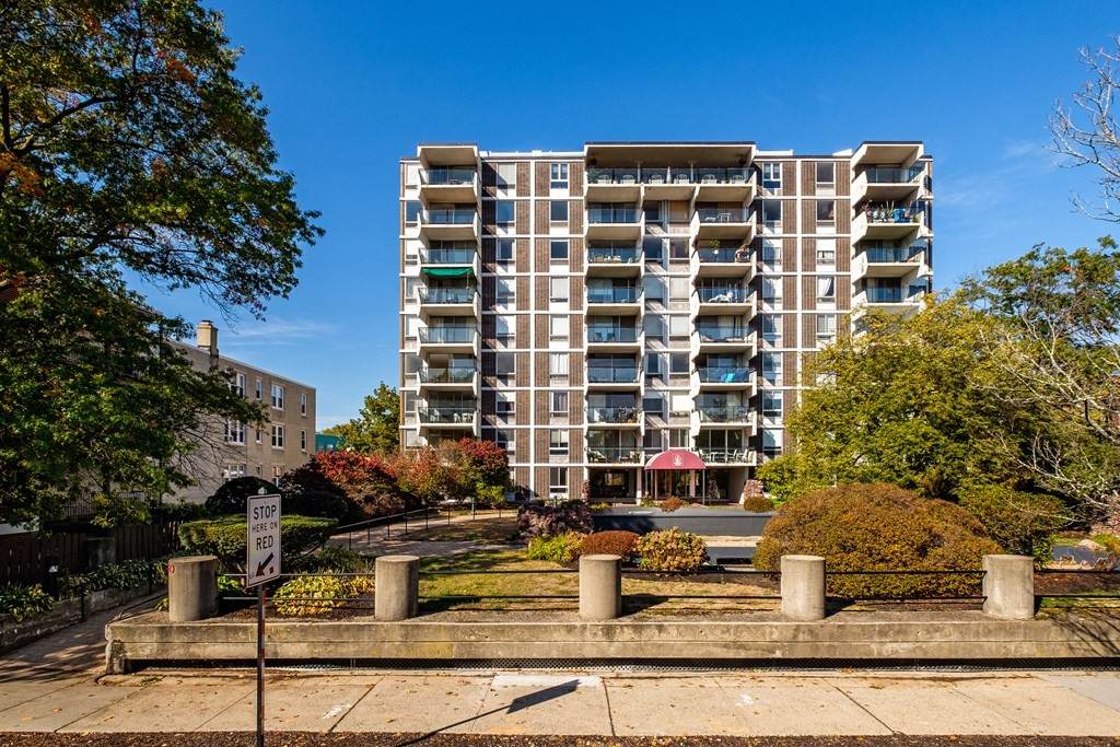 60 Babcock Street - Photo 1