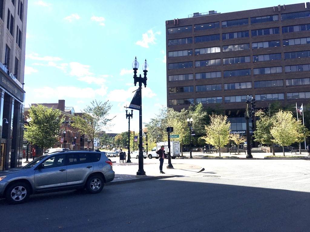 1384-1388 Hancock St - Photo 1