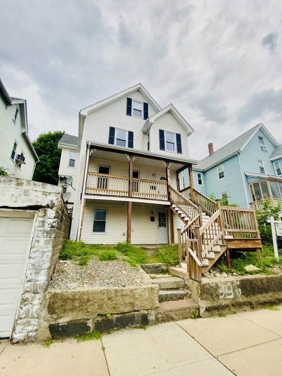 396 Salem St - Photo 1