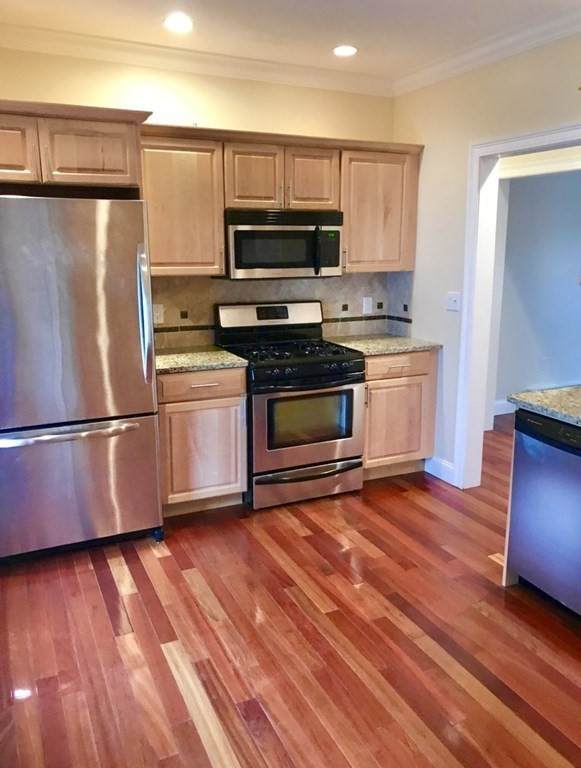 260 Broadway - Photo 1
