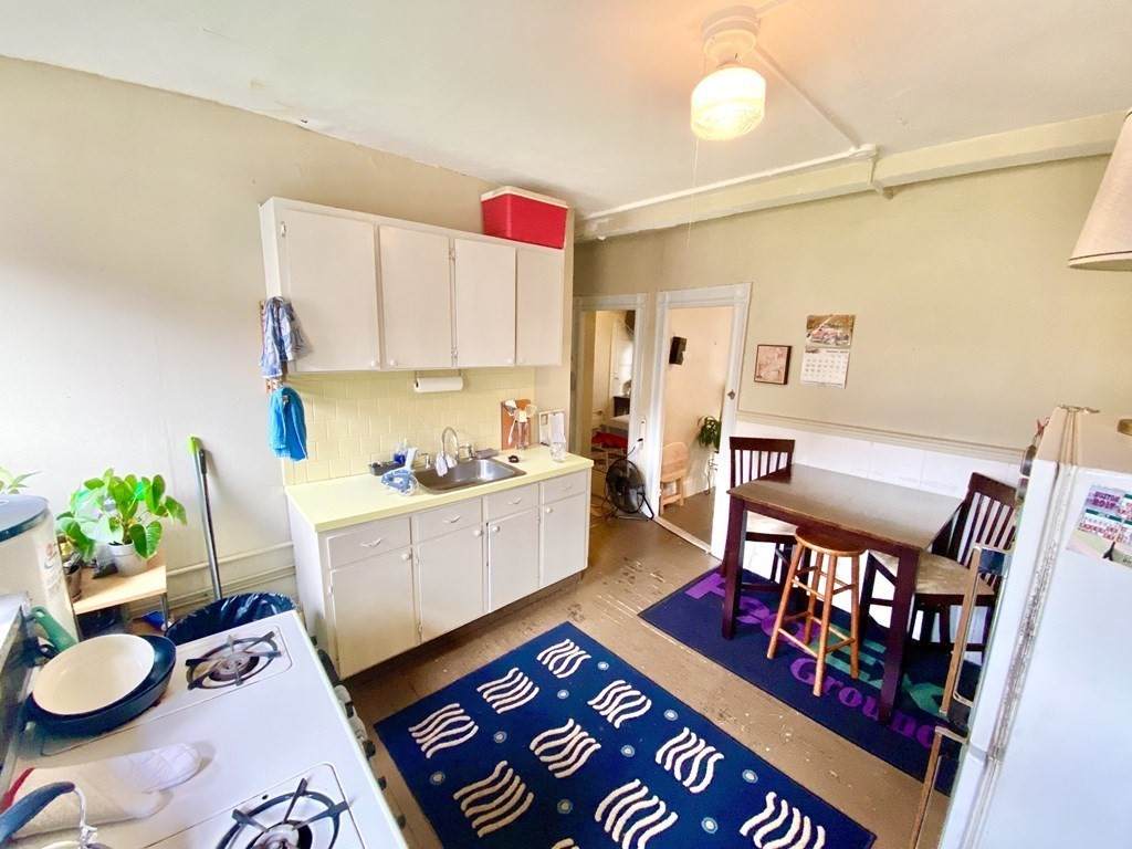 31 Thacher St - Photo 1