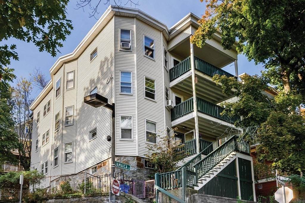 95 Jamaica St - Photo 1