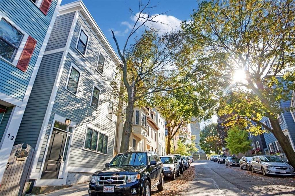 11 Monument Street - Photo 1