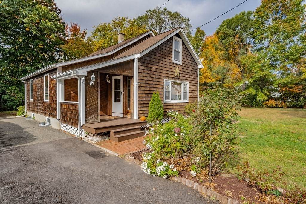 144 Lamont St - Photo 1