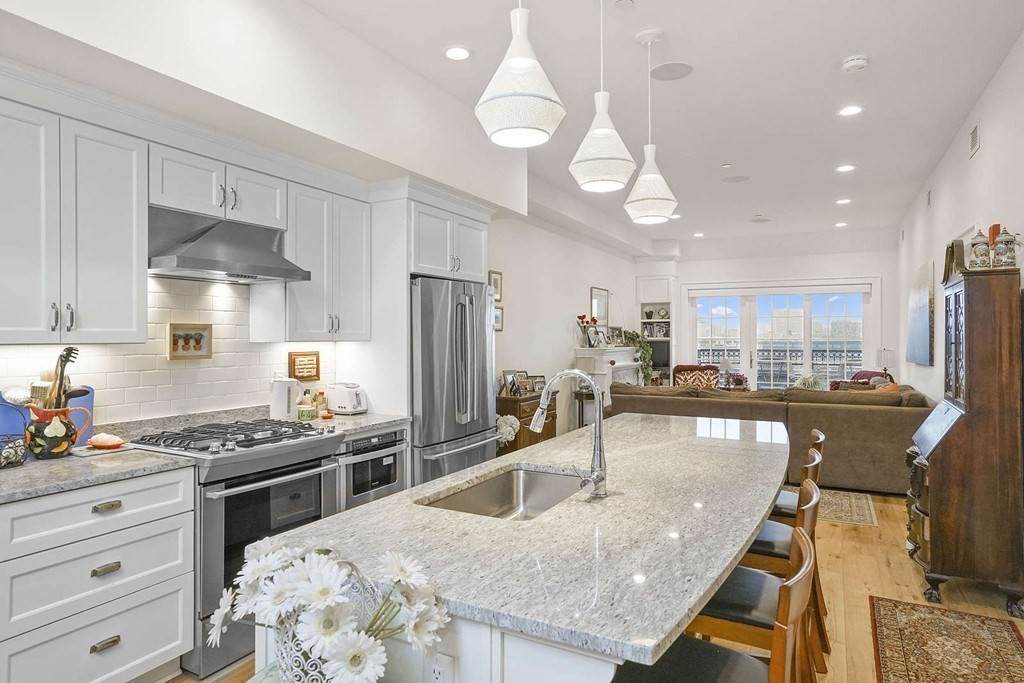 380 Bunker Hill Street - Photo 1