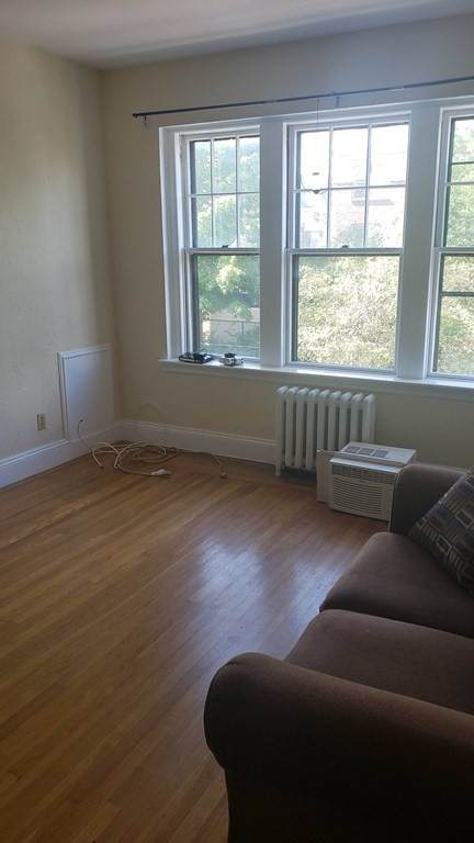 116 Englwood - Photo 1