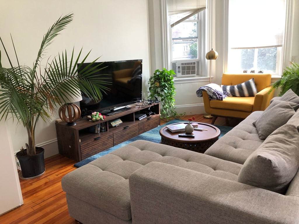 3 Euston St - Photo 1
