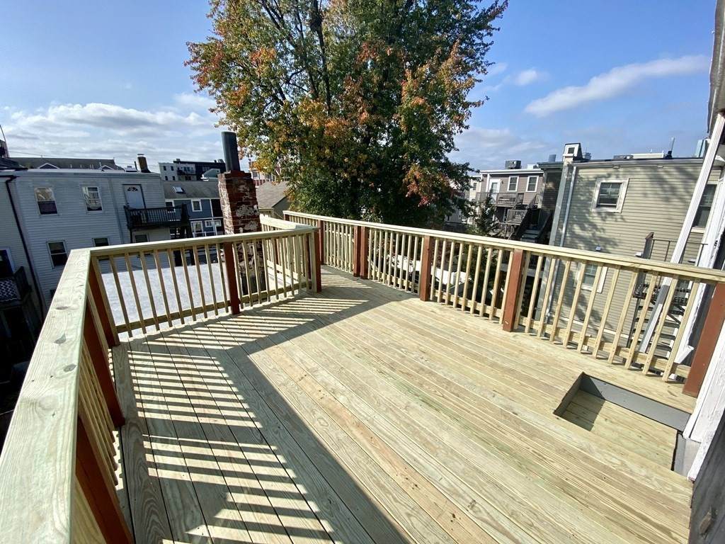 115 West 7th St - Photo 1