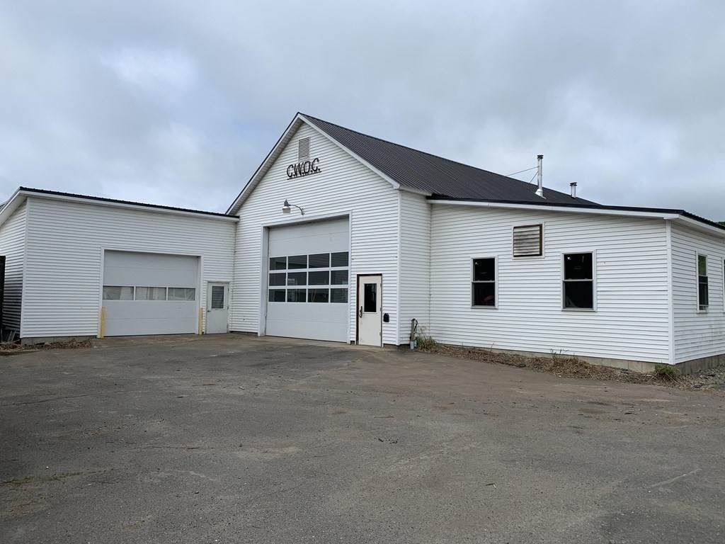 23 West - Photo 1