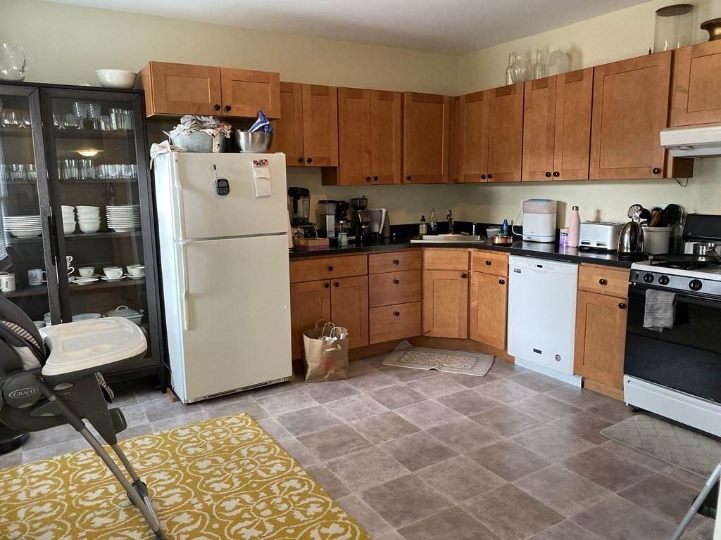 11 Lanark Rd - Photo 1