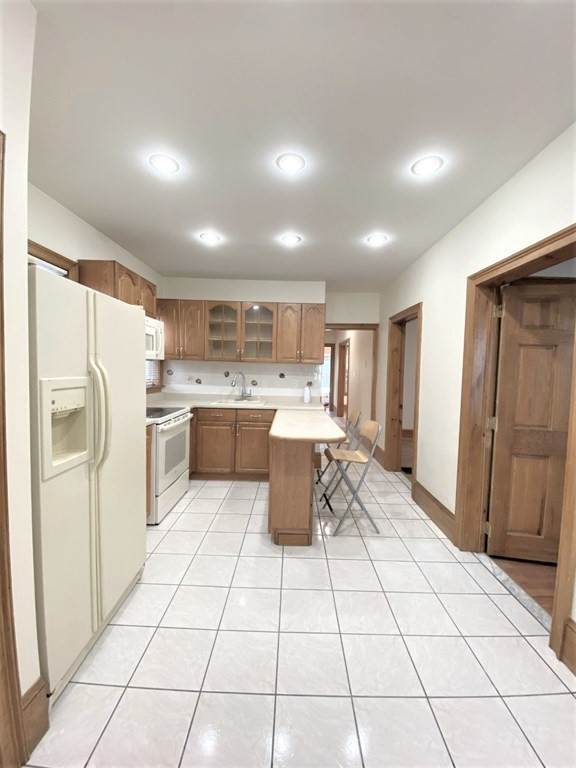 34 Wisconsin Ave - Photo 1