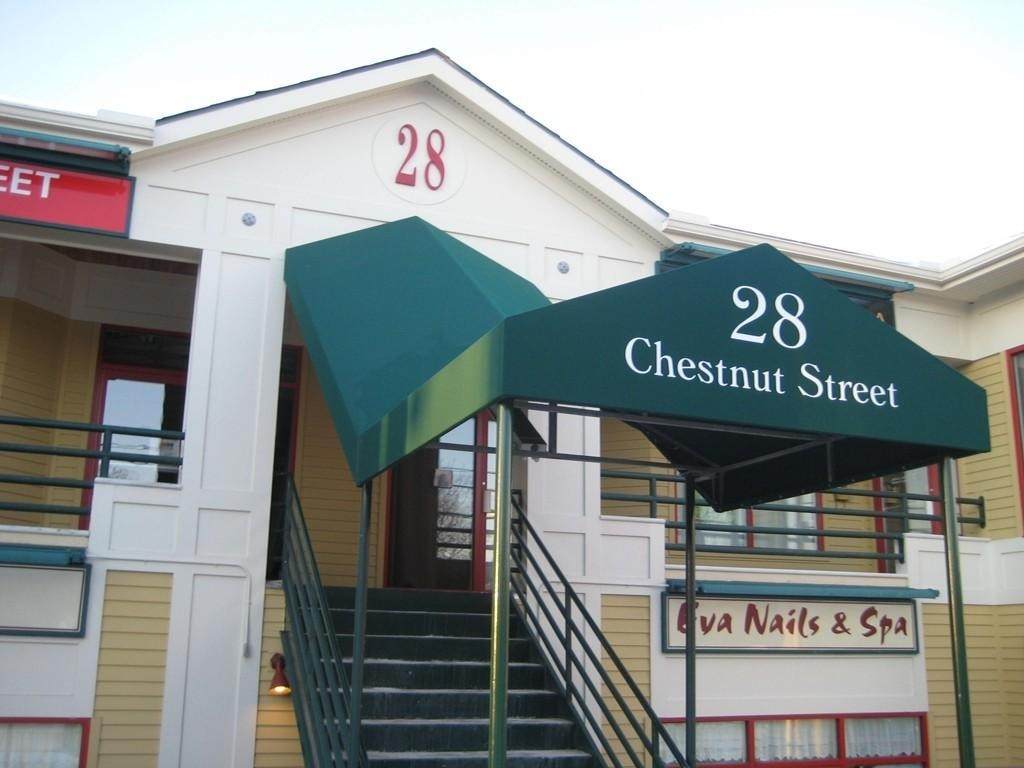 28 Chestnut Street - Photo 1