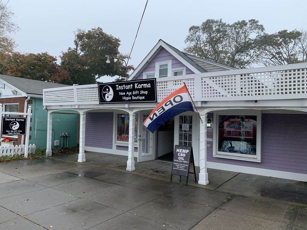 547 Main St - Photo 1