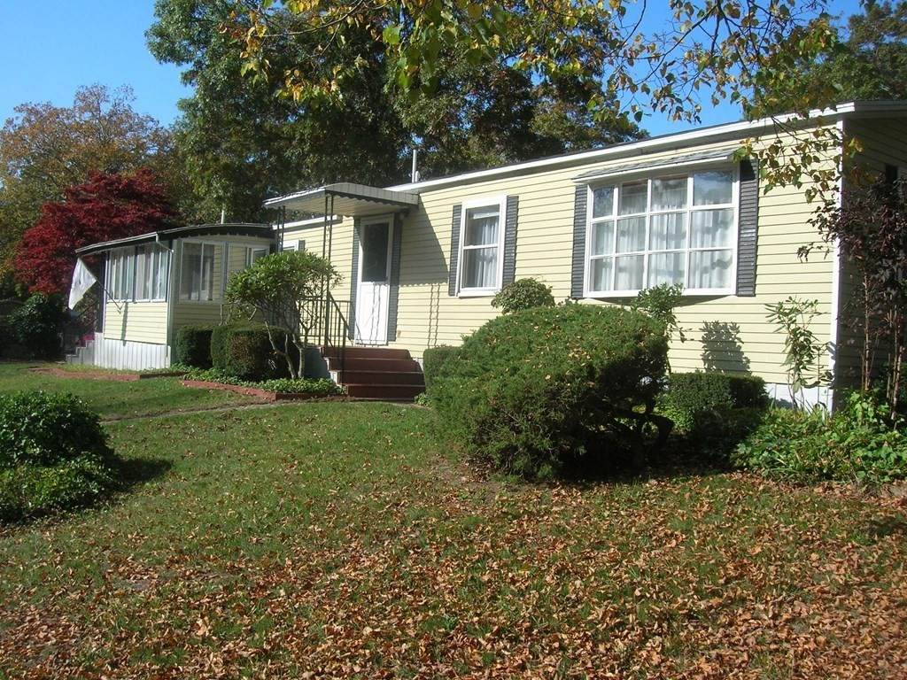 136 Pineview Terrace - Photo 1