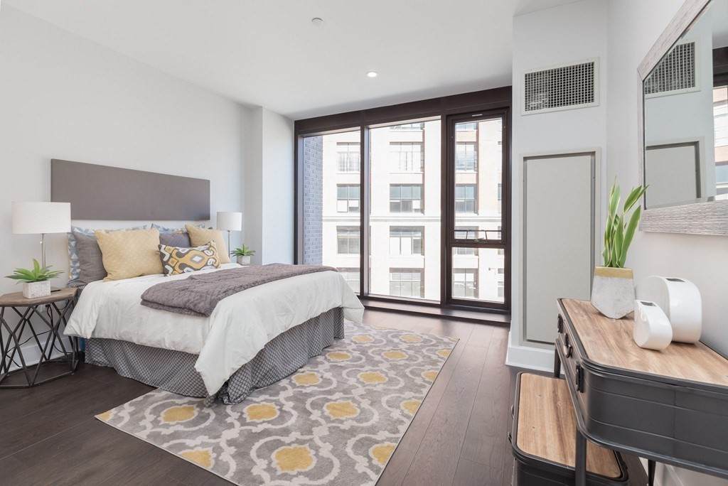 14 West Broadway - Photo 1