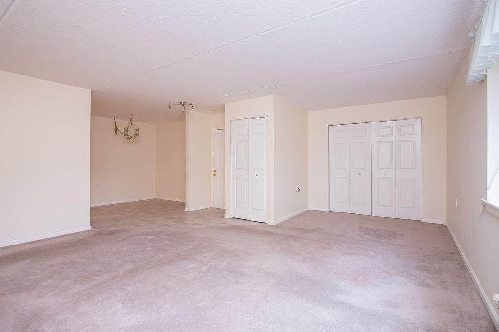 4975 Washington St - Photo 1