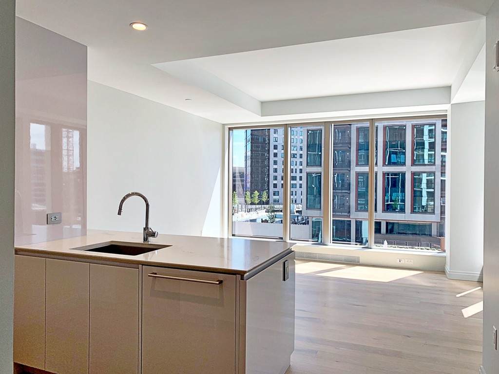 133 Seaport Blvd - Photo 1