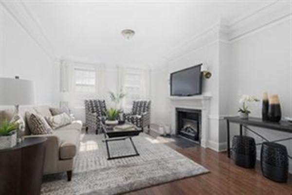 180 Commonwealth Avenue - Photo 1