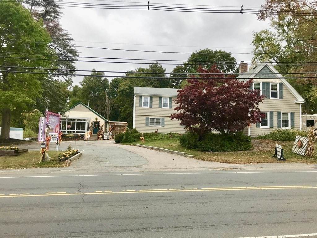 506 N Elm St - Photo 1