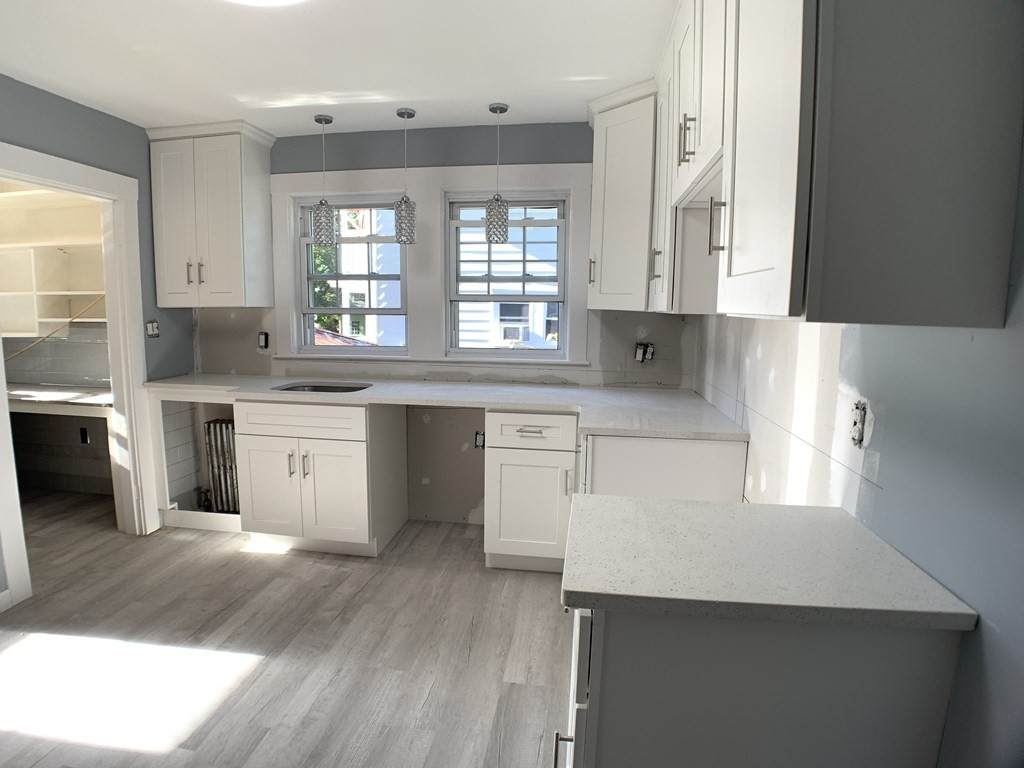 143 Pine St - Photo 1