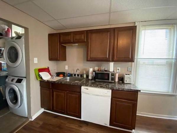 194 H St - Photo 1