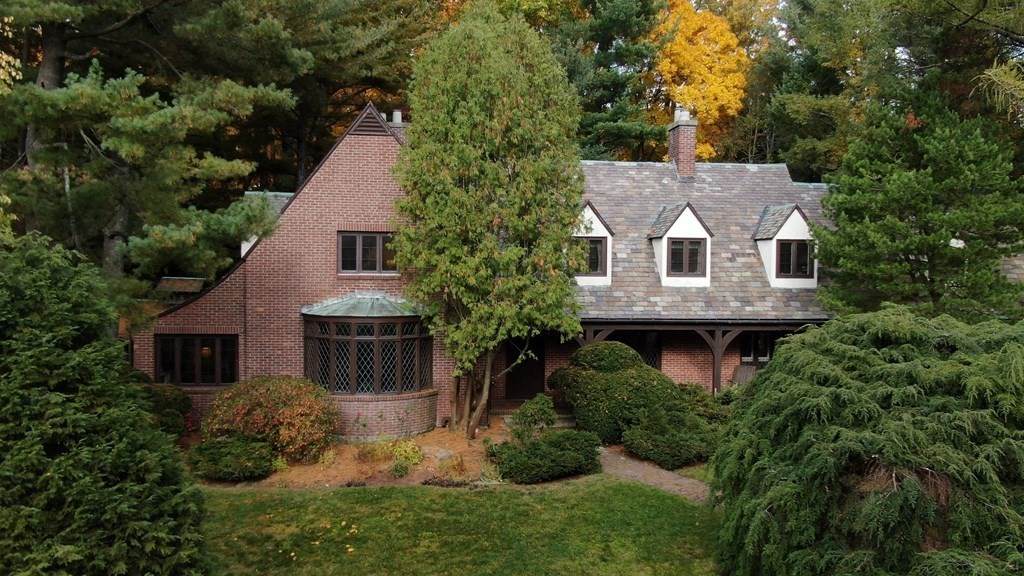 27 Westwood Dr - Photo 1