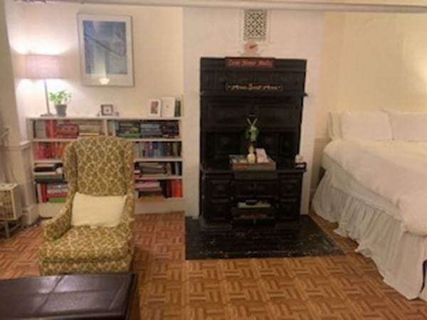 467 Beacon - Photo 1
