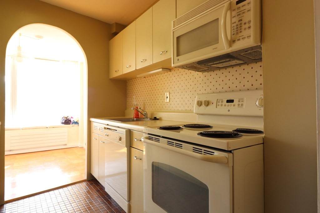 60 Babcock St - Photo 1