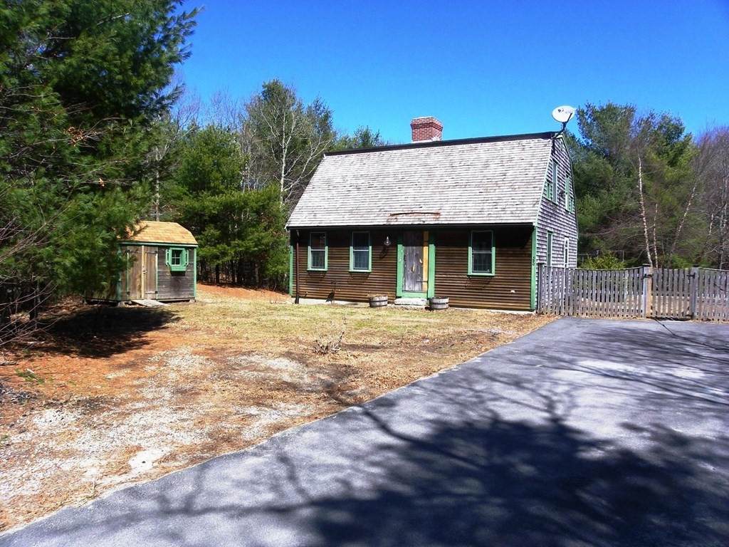 390 Billington - Photo 1