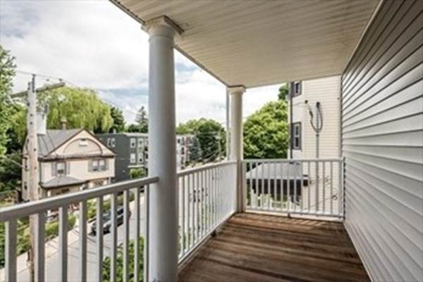 229 Poplar - Photo 1