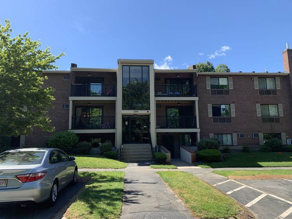 2344 Commonwealth Ave. - Photo 1