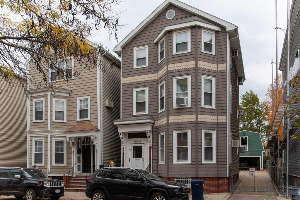 642 E 7Th St - Photo 1