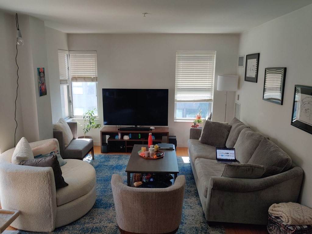 16 Miner Street - Photo 1