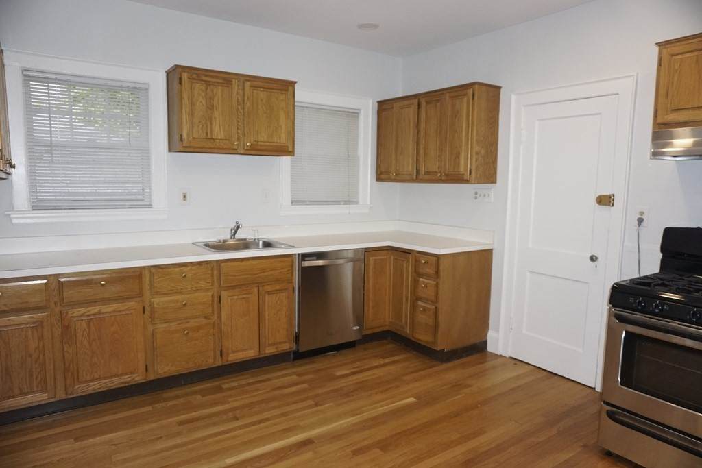 53 Maple Ave - Photo 1