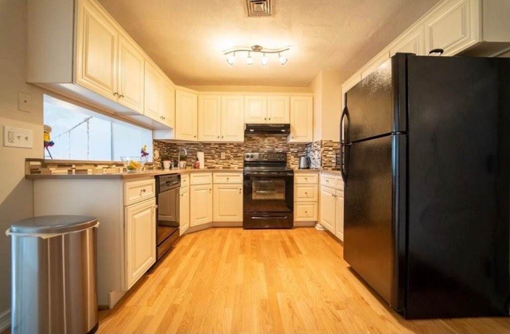 77 Bennington Street - Photo 1