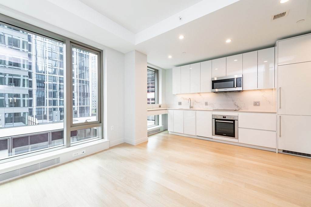 133 Seaport - Photo 1