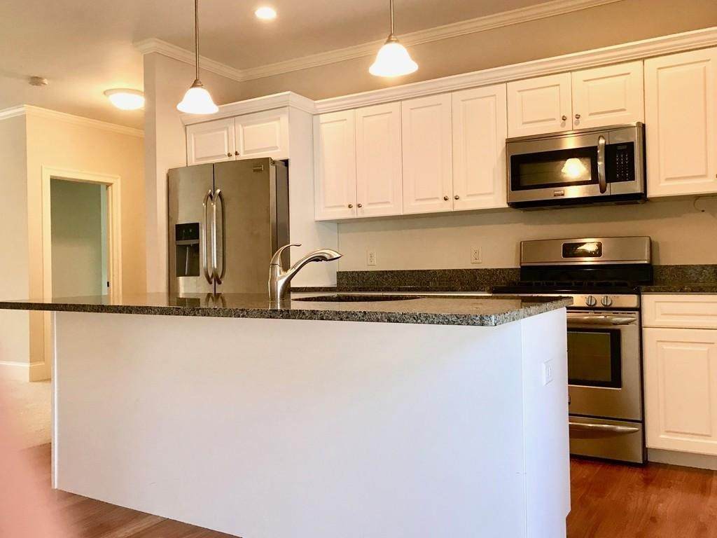 471 Hunnewell - Photo 1