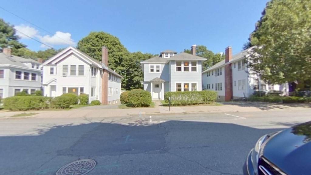 198 Sumner St - Photo 1