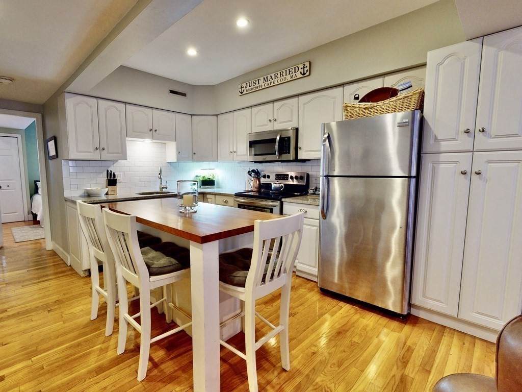 152 Prince St - Photo 1